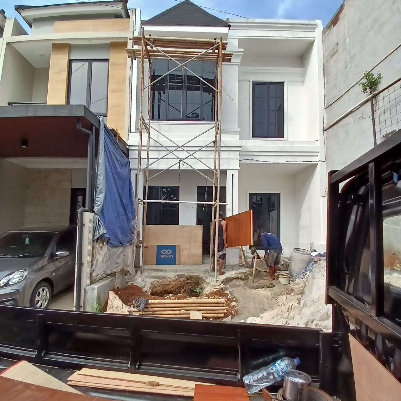 Hasil pekerjaan kusen dan jendela aluminium oleh CV Mekar Agung Nusantara
